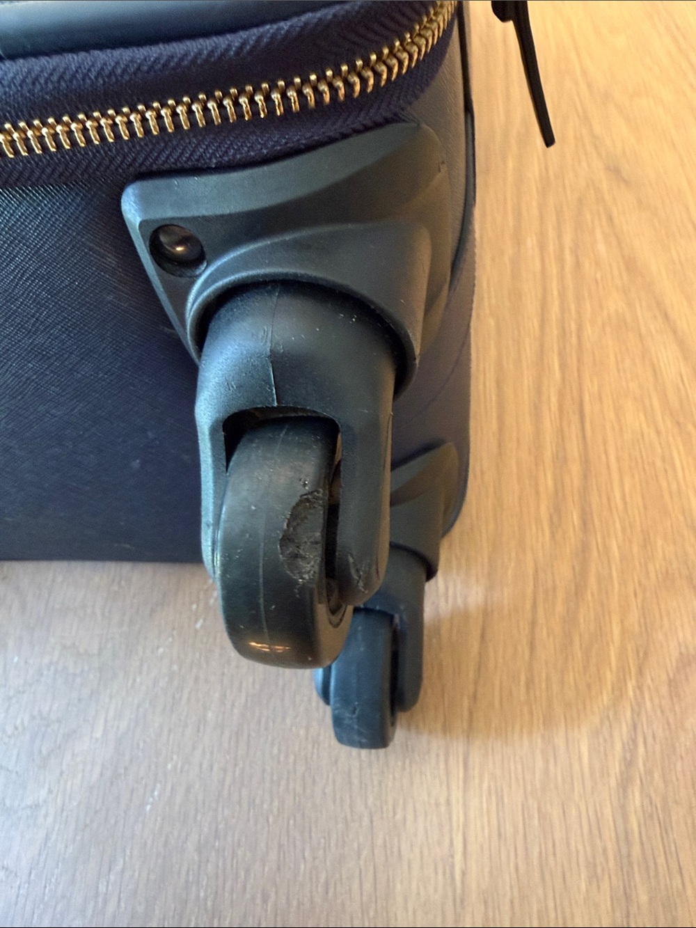 kate spade navy leather wheeled carry-on suitcase with gold logo - Picture 8 of 16